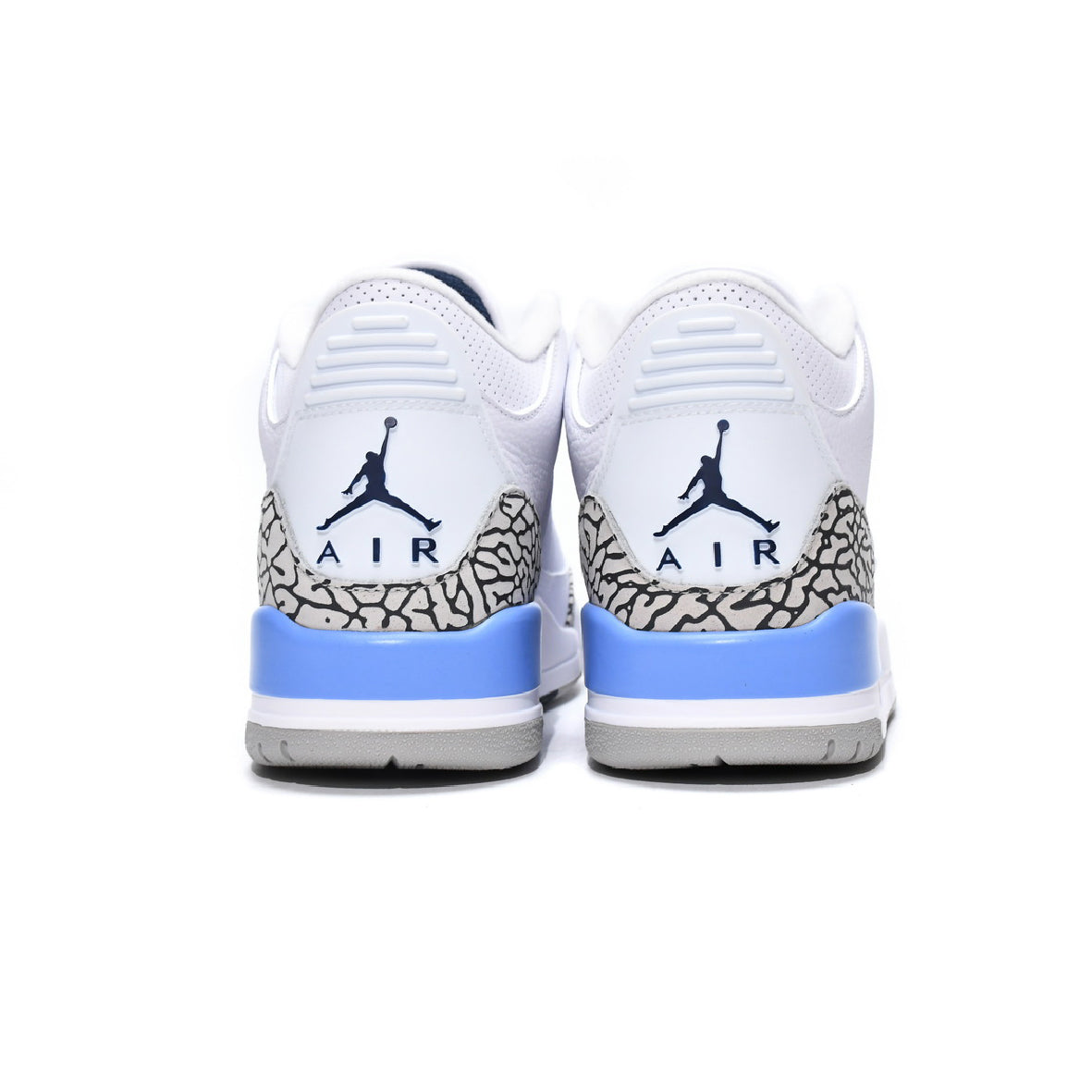 Nike Air Jordan 3 Retro UNC